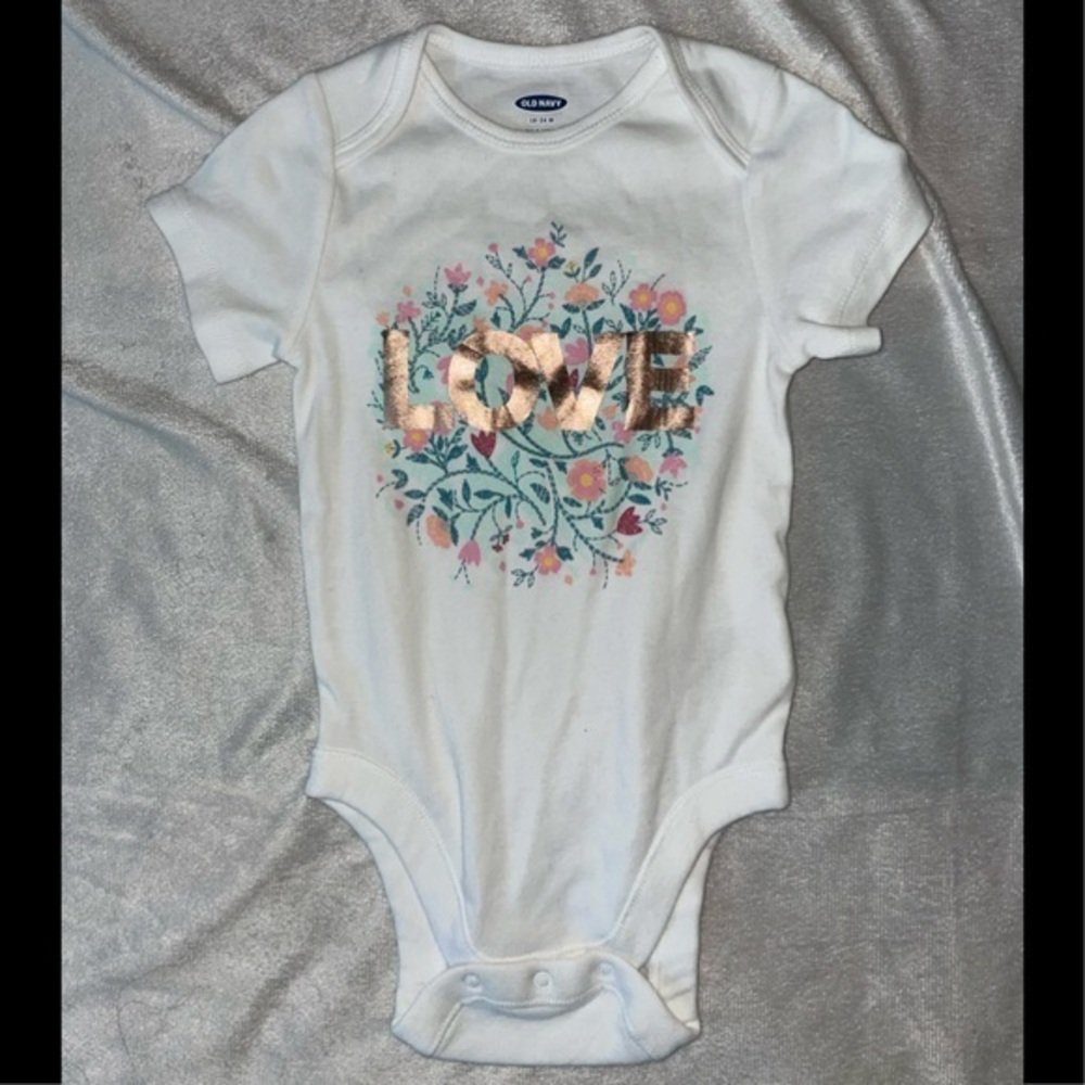 Old Navy onesie, white “LOVE” with floral, size‎ 18/24 months